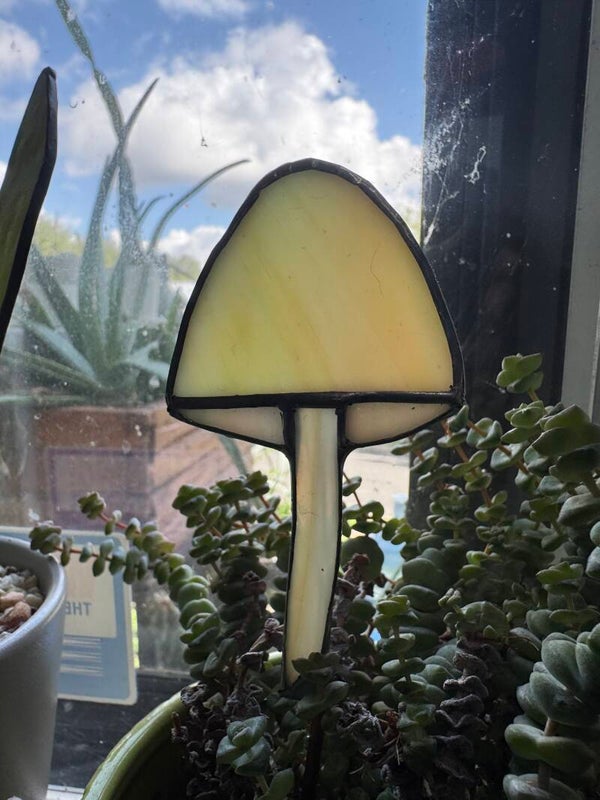 Opaque Cream Mushroom Stake