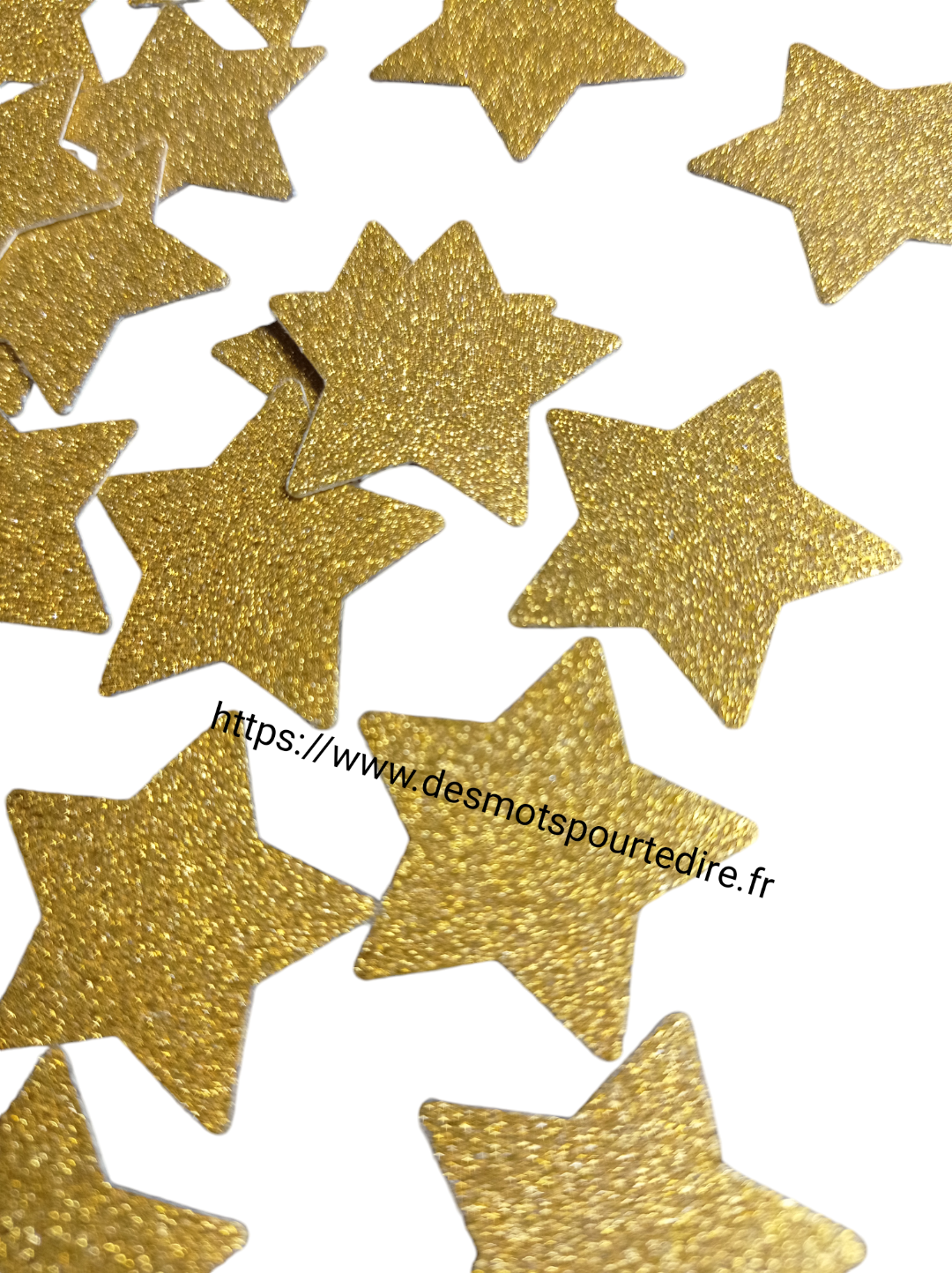 Lot de 50 découpes étoiles dorées pailletées (Réf. LT15)