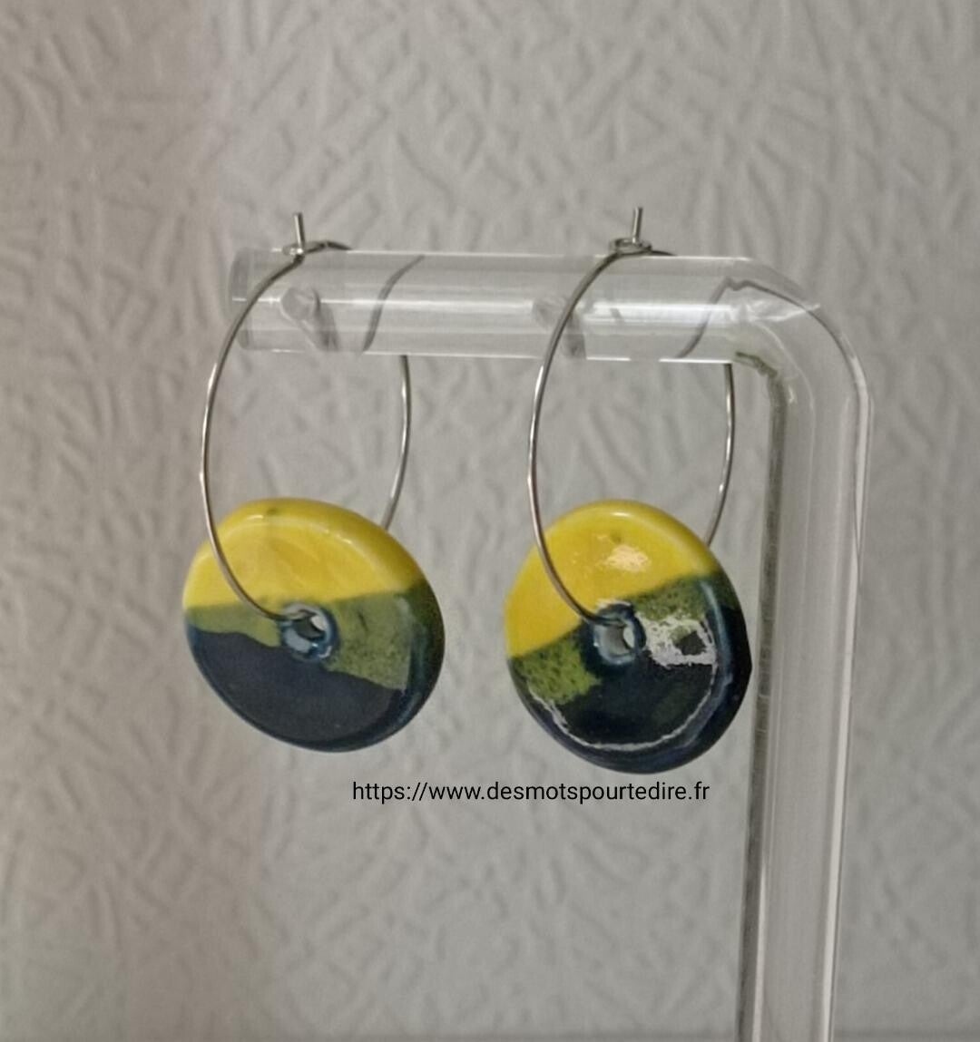 Boucles d'oreilles créoles et perles en céramique