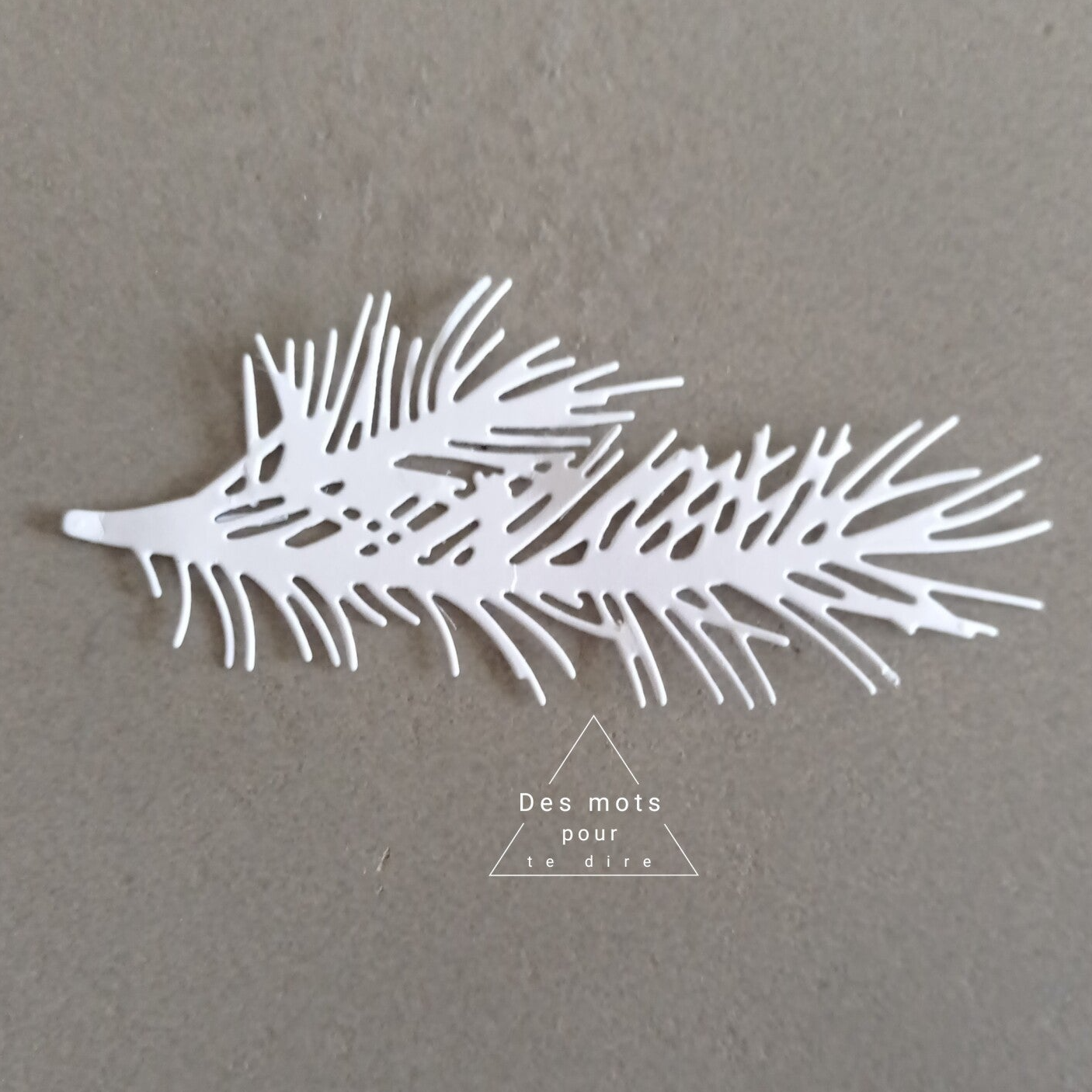 Découpe Embellissement "Branche de sapin" (Réf. N50)