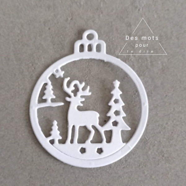 Découpe Boule de Noël avec cerf et sapins - N11 -