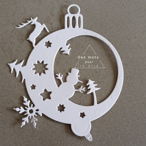 Découpe Embellissement "Boule de Noël" (Réf N18)