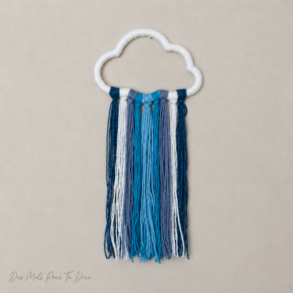 Nuage décoratif en bois et laine – Blanc et nuances de bleu