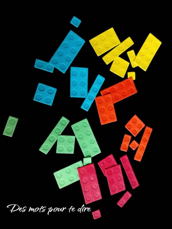 Lot de 6 découpes en forme de briques de construction (type légo)