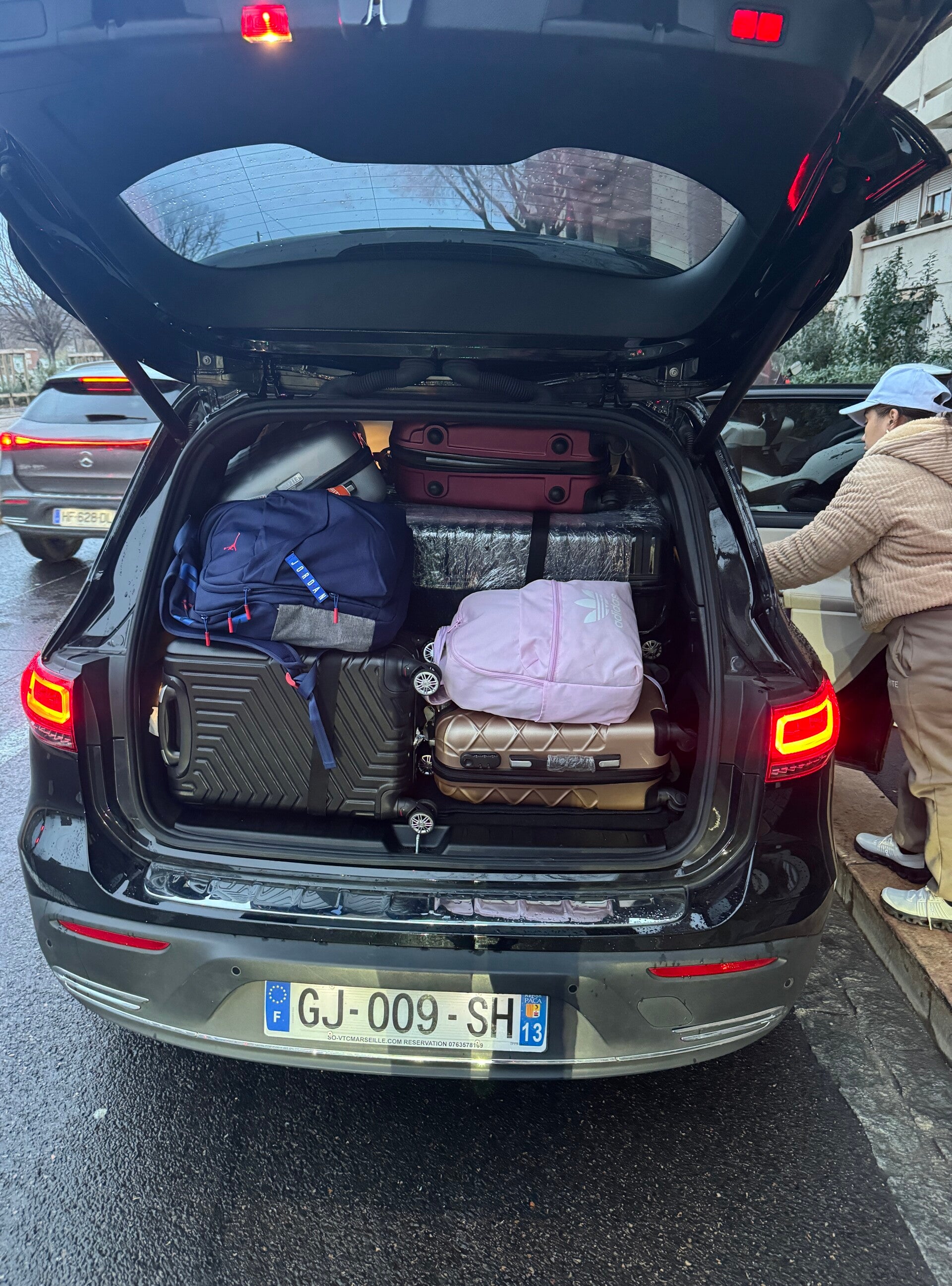 VTC Marseille XL Taxi Gare Aéroport Grand Coffre Bagages Groupe
