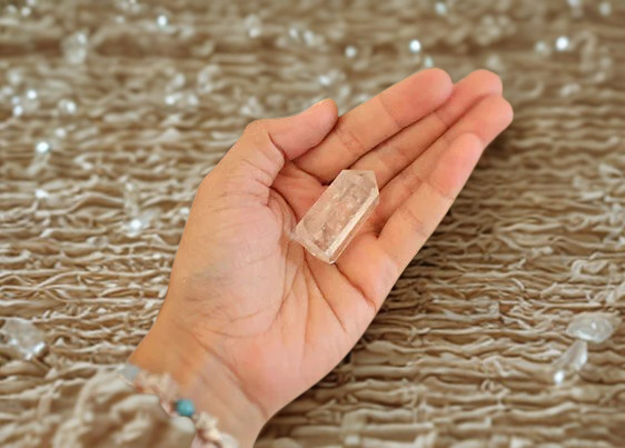 punta facetada de cuarzo cristal