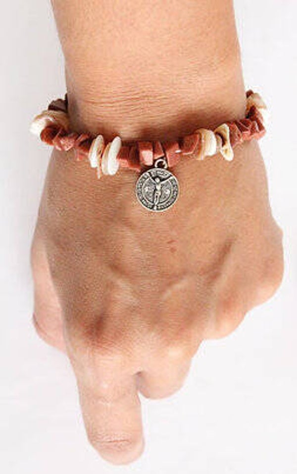 pulsera de san benito con nácar y piedra sol