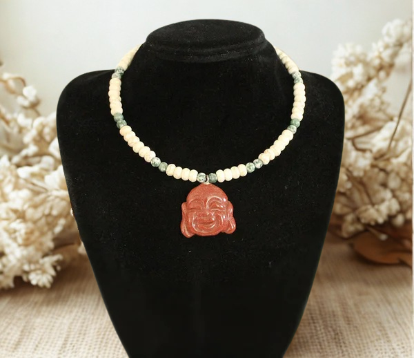 Gargantilla buda de piedra sol con magnesita y agata dragon verde