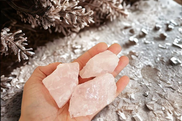 Cuarzo rosa en bruto