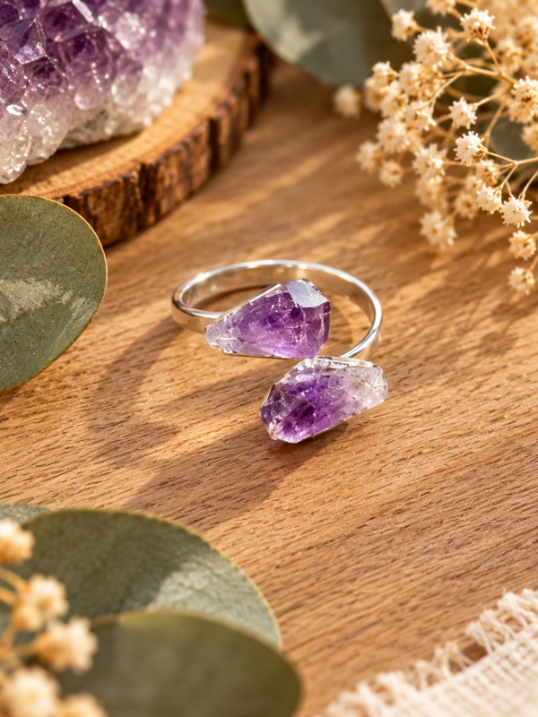 Anillo Ajustable de Plata de Ley 925 con Doble Amatista Natural en Bruto – Protección, Calma e Intuición