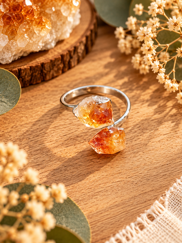 Anillo Ajustable de Plata de Ley 925 con Citrino en Bruto – Prosperidad, Abundancia y Energía Positiva