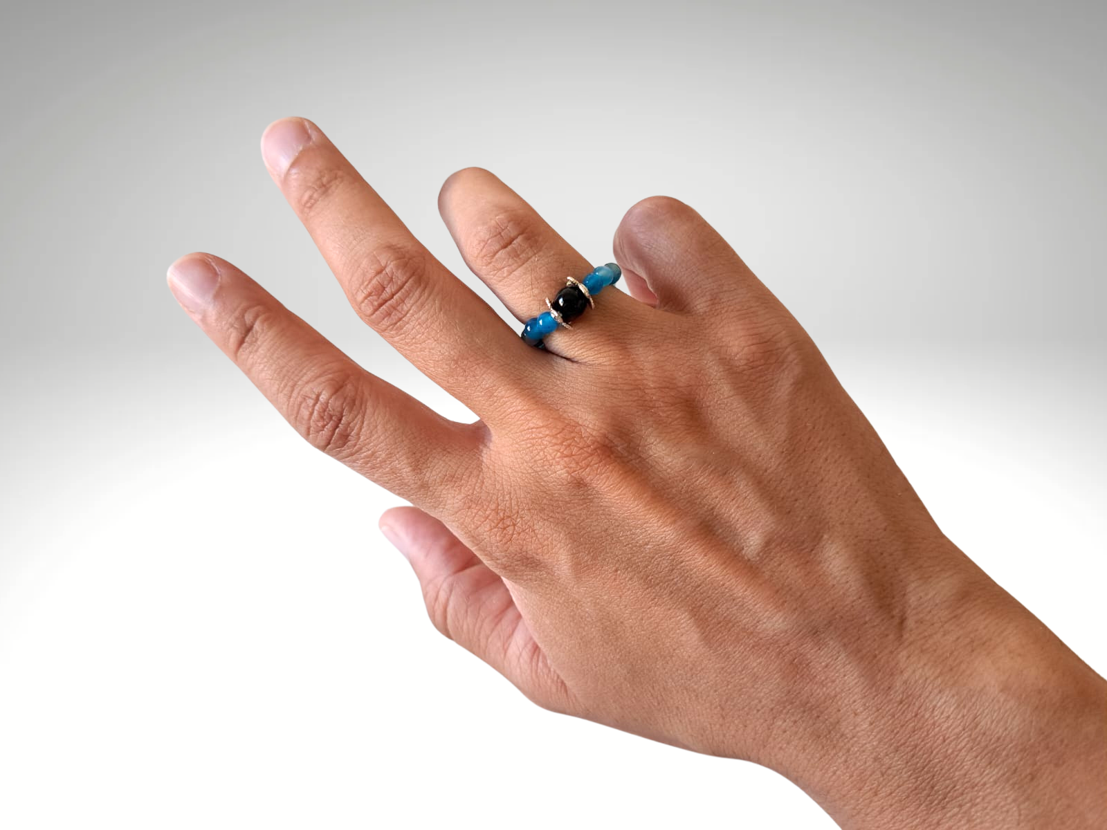 Anillo ajustable de agata azul y onix