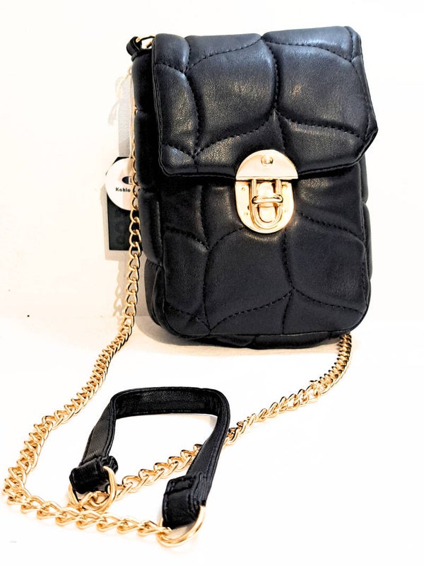 Bolso negro y dorado
