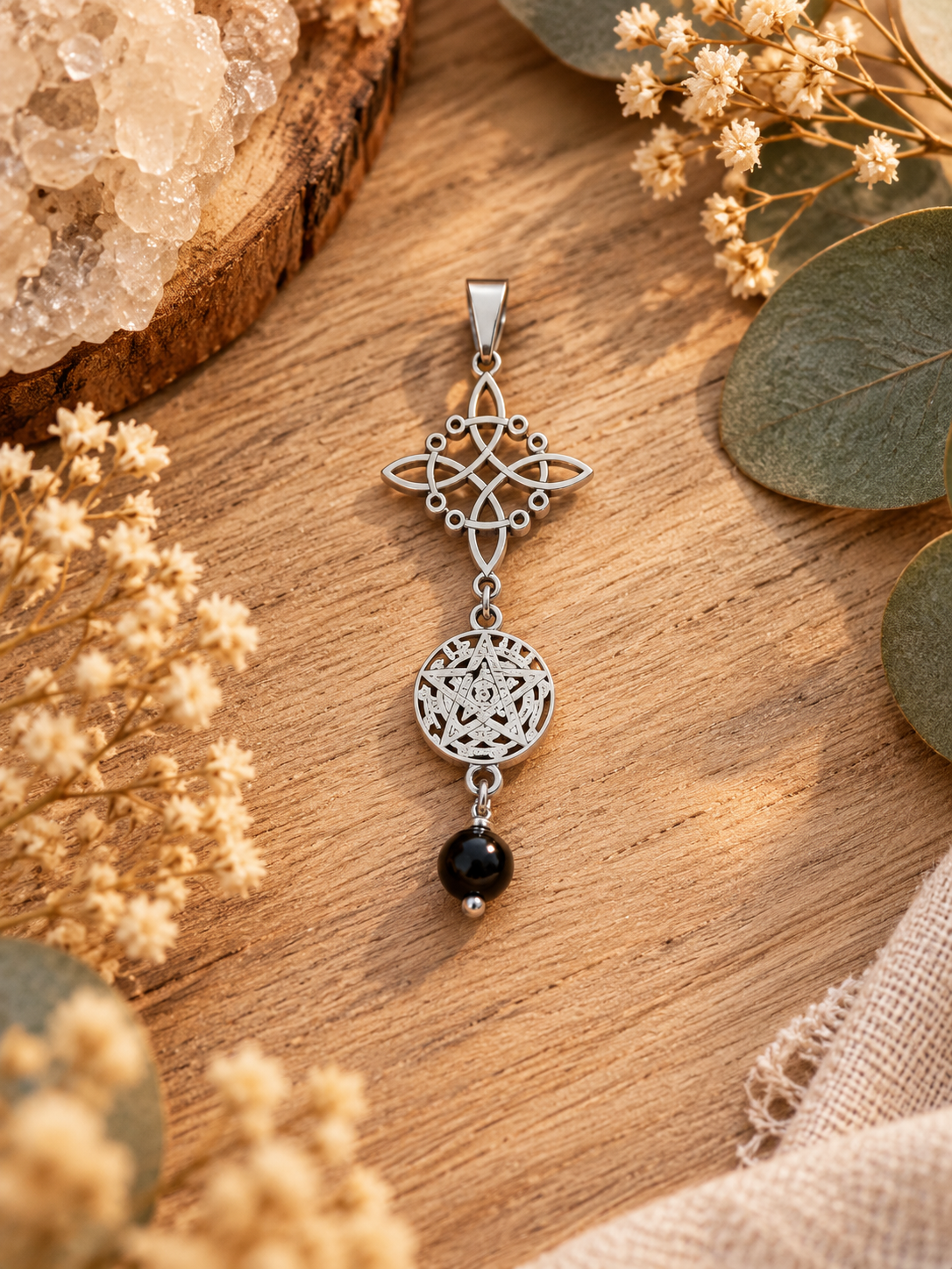 Colgante Doble Protección Nudo de Brujas y Tetragramatón con Turmalina – 60 × 21 mm