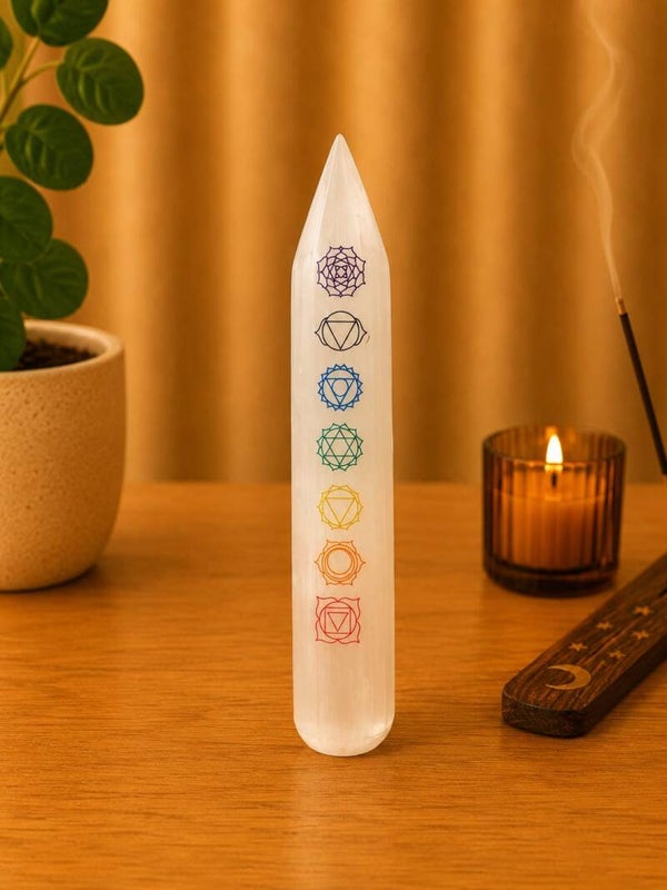 Bastón de Selenita de los Siete Chakras – 16 cm