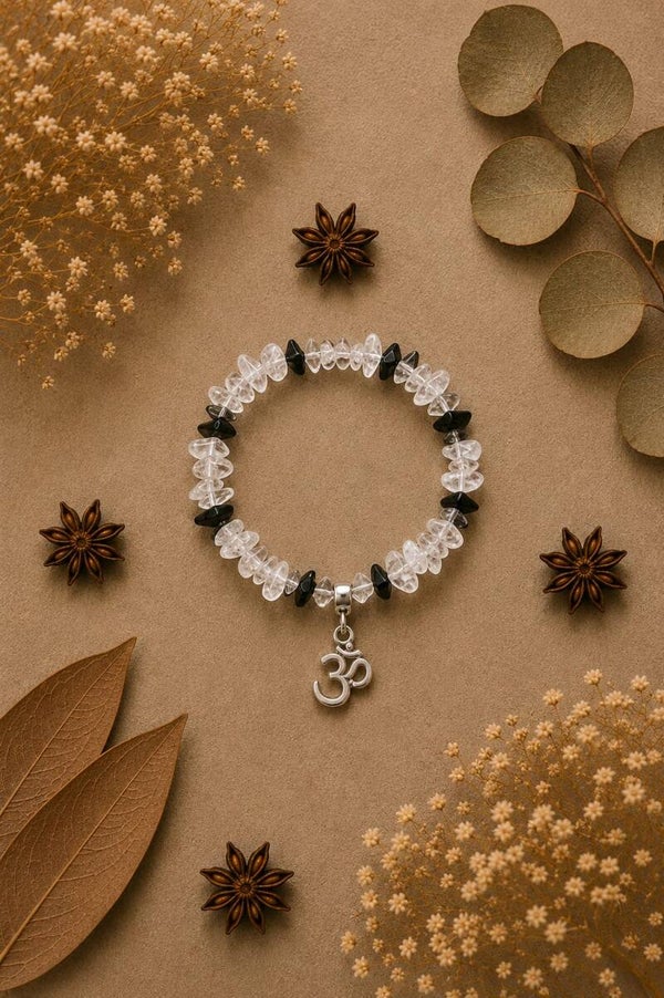 Pulsera OM con ónix y cuarzo cristal