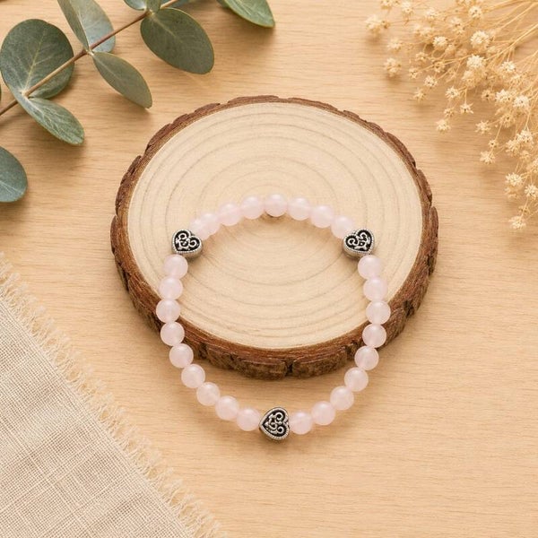 pulsera corazones con cuarzo rosa