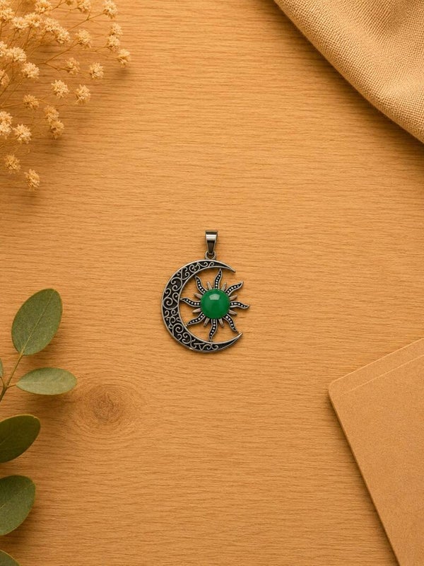 Colgante Sol y Luna de Acero con Aventurina – 32 x 30 mm