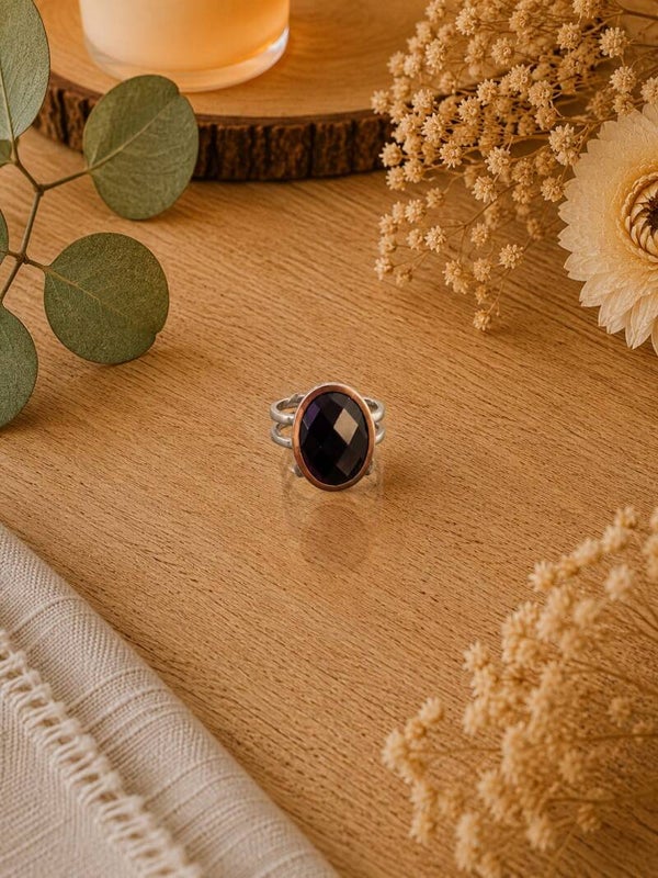 Anillo de Acero con Amatista Facetada