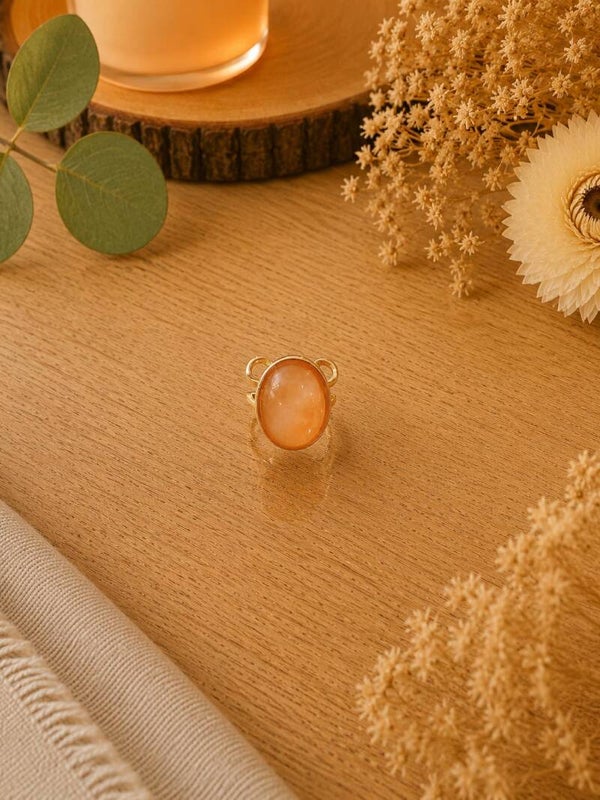 Anillo de Acero Color Oro con Cuarzo Rosa