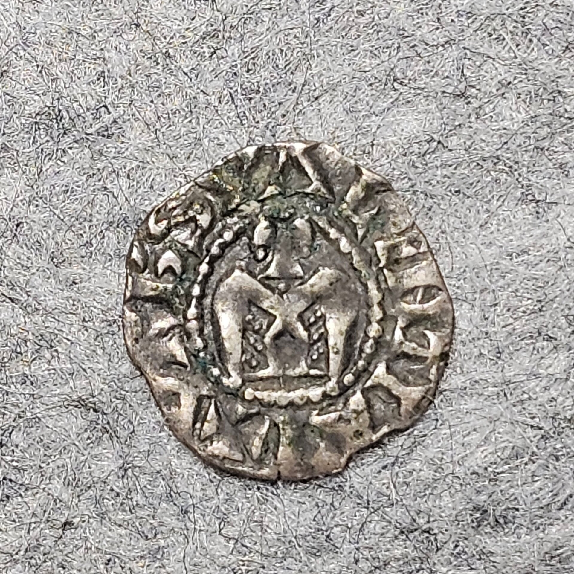 Dauphiné - Évêchés de Valence et de Die - n.d. (1100-1225) - Denier anonyme