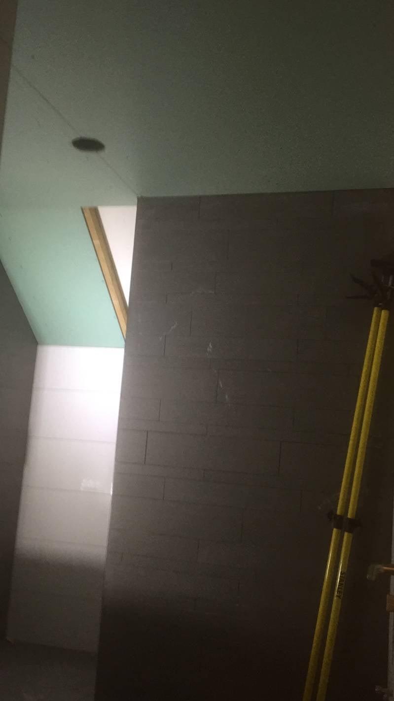 Plafond plaatsen House Management 