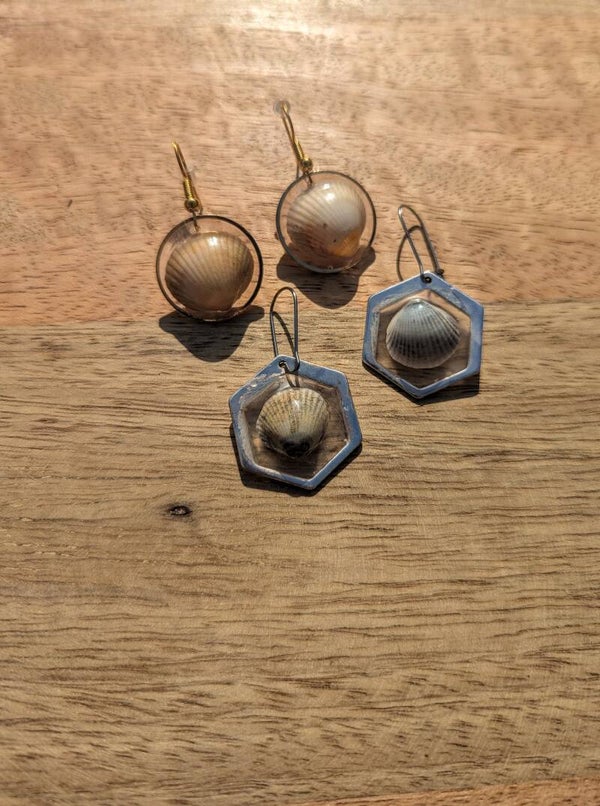 Earring shell small