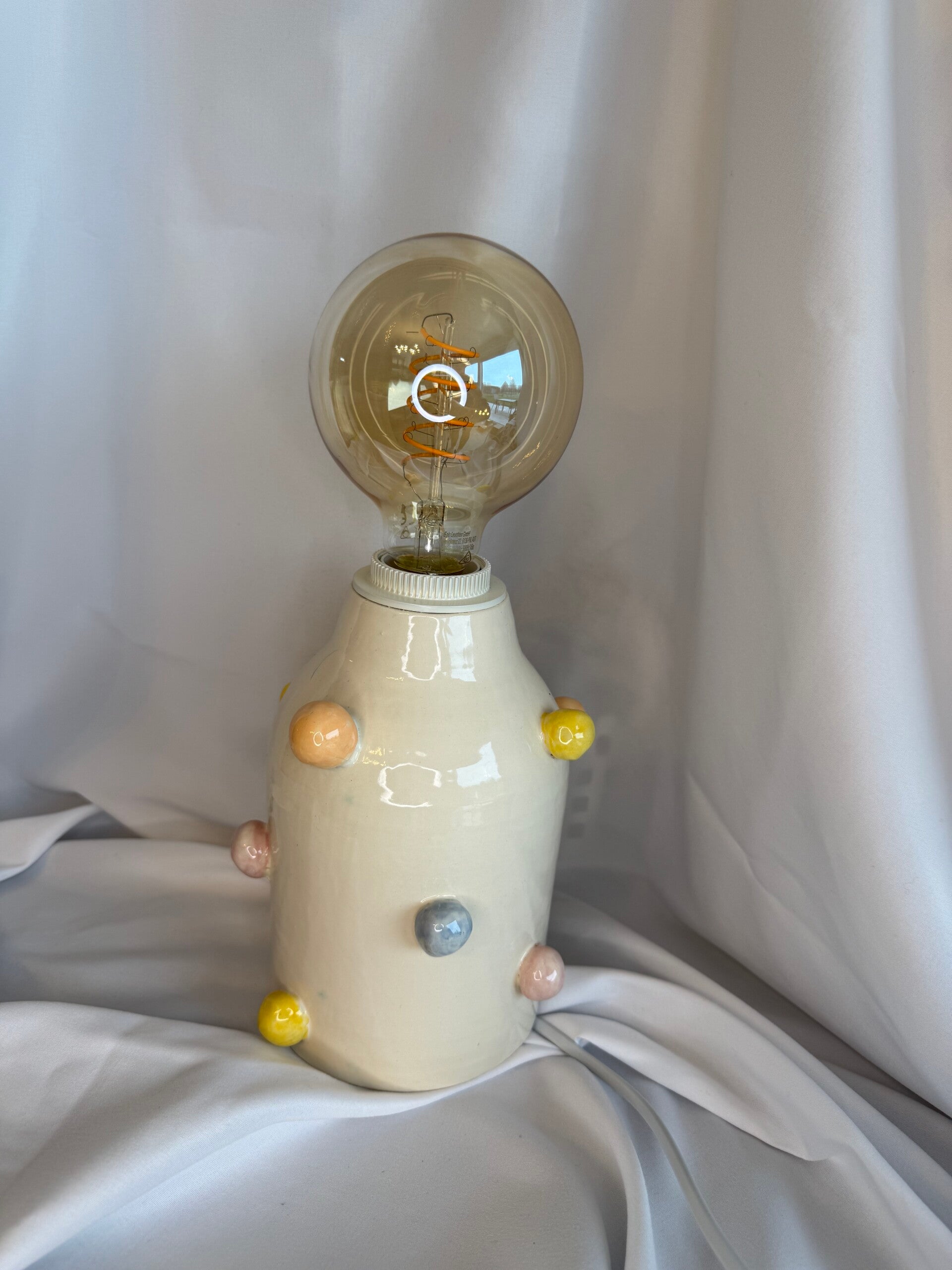 Lamp met bolletjes
