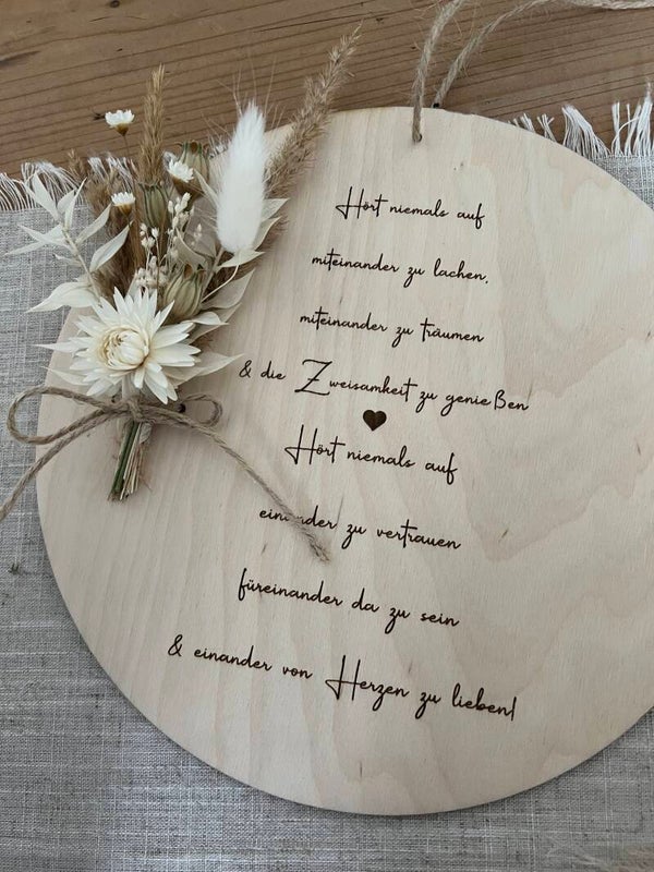 Holzschild „Hört niemals auf“