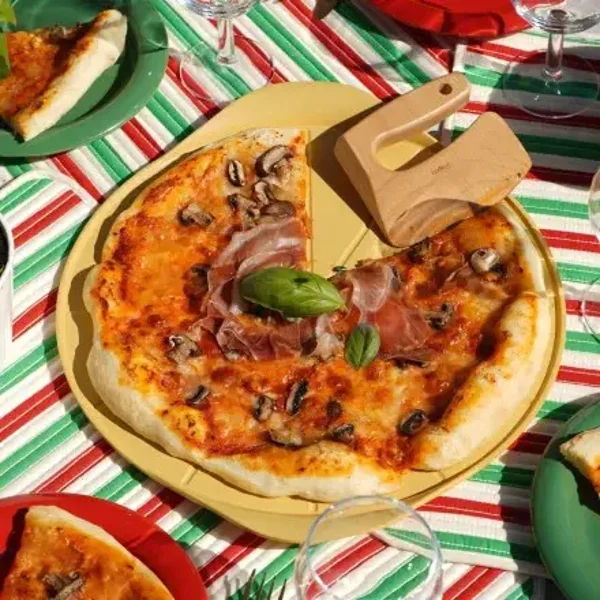 De Formidable Pizzabakplaat + pizzasnijder