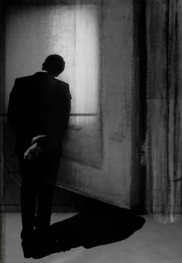 Man with glasses- PH21 Contemporary Photography Gallery Budapest (Hungary)