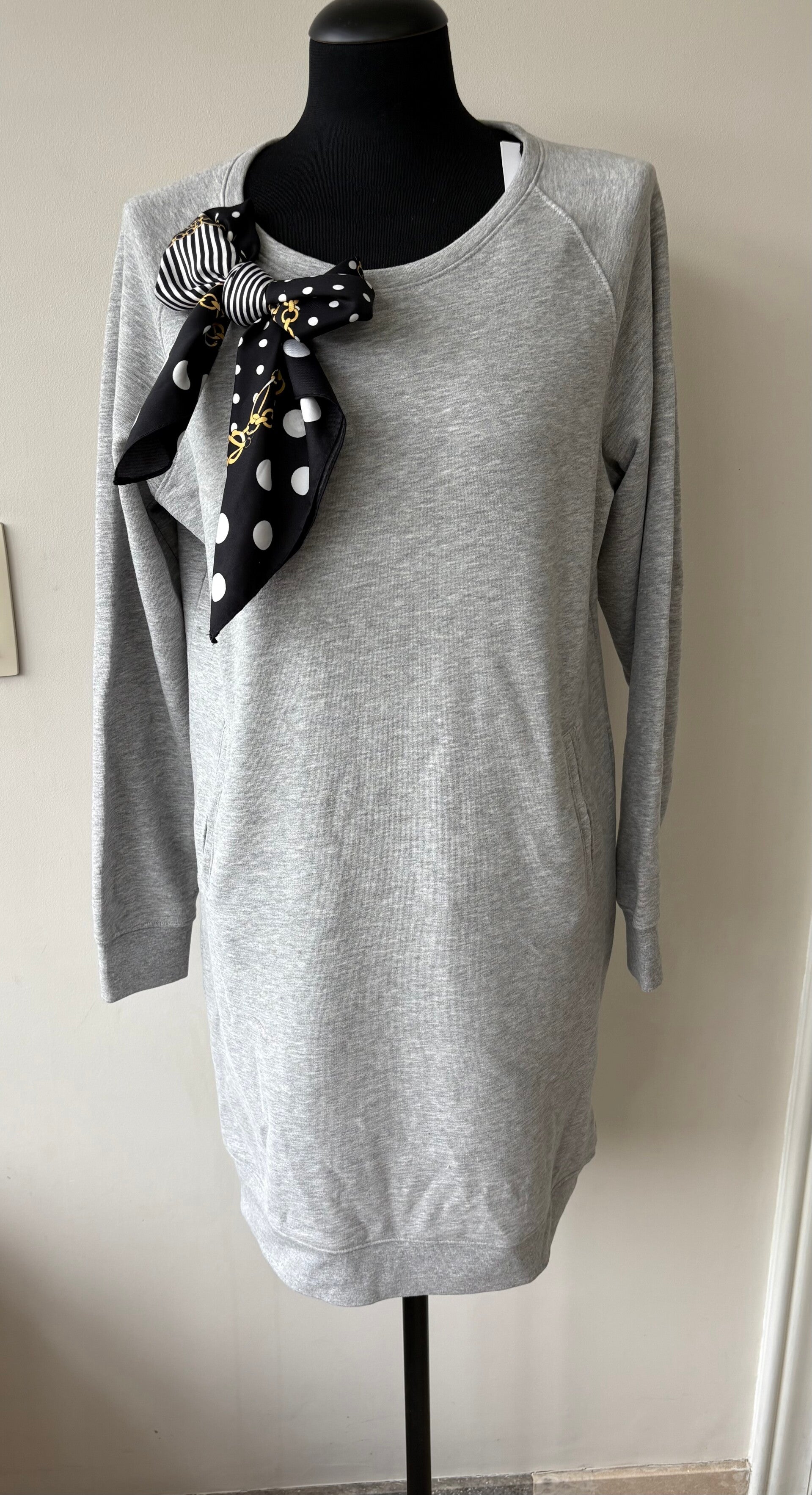 Sweater jurk grijs /strik