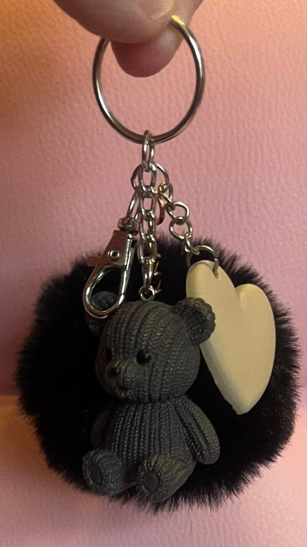 5053 Sleutelhanger pompom zwart beer