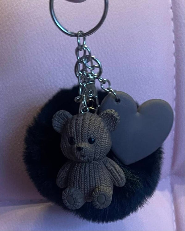 8054 Sleutelhanger pompom zwart hartjebruin