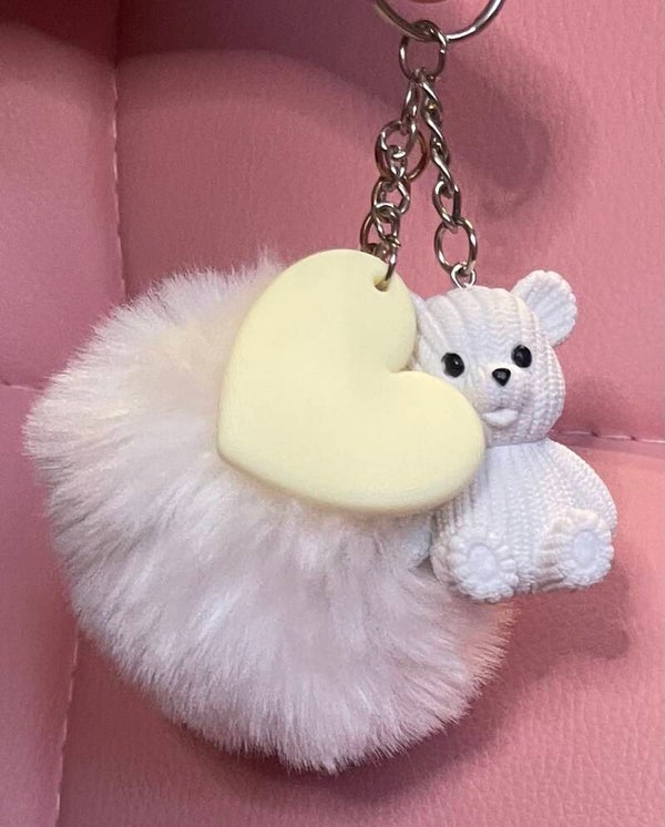 8052 Sleutelhanger pompom wit beertje hartje