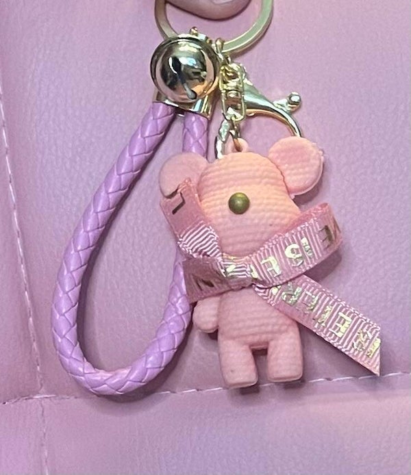 8041 Sleutelhanger beertje licht roos