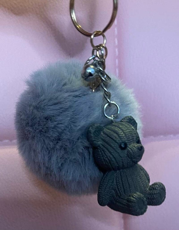 8055 Sleutelhanger grijs pompom beertje