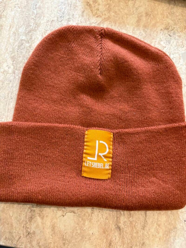 Muts Lets rebel Rust /