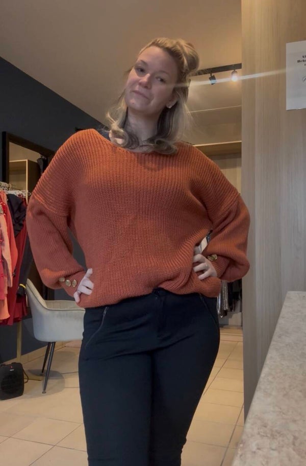 6036 gebreide trui met v hals roestkleurig