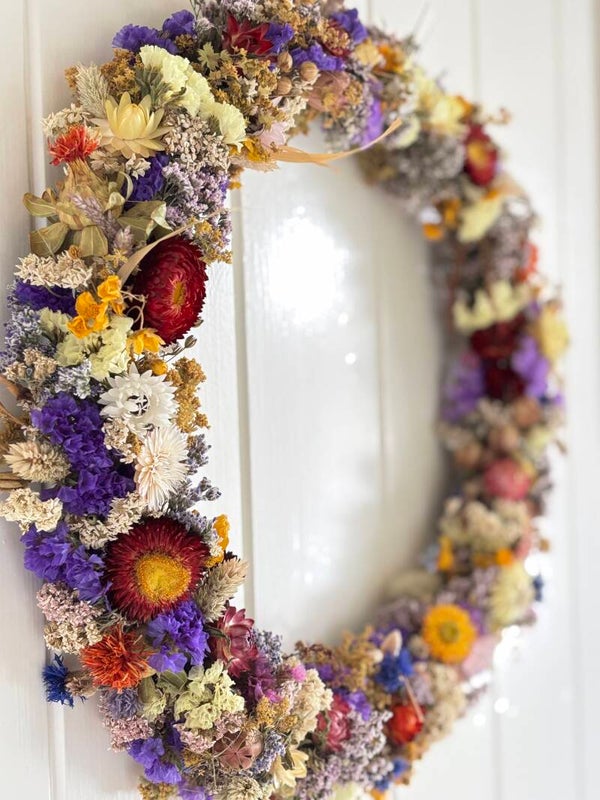 Zomerse droogbloemen krans