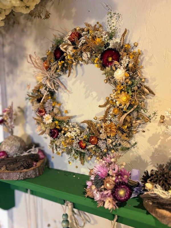 Kransje van droogbloemen