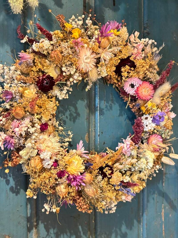 Zomerse droogbloemen krans