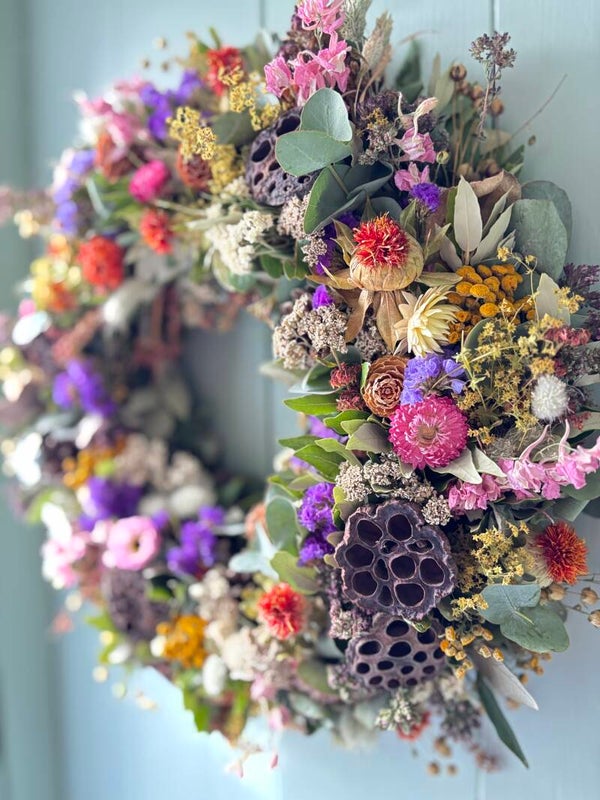 Grote krans droogbloemen