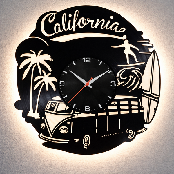 Vinyl Wanduhr - Schallplatte - California Bus - Hintergrundbeleuchtet- leises Uhrwerk
