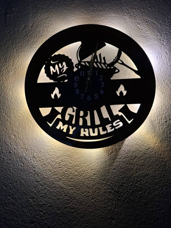 Wanduhr aus Schallplatte, Motiv Grill Rules , Vinyl Uhr, beleuchtet, Silent Quartz Uhrwerk