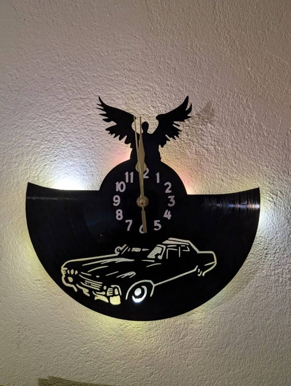 Wanduhr aus Schallplatte, Motiv Oldtimer, Vinyl Uhr, beleuchtet, Silent Quartz Uhrwerk