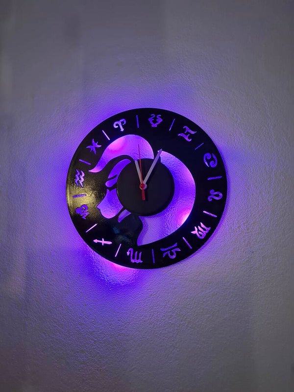 Wanduhr aus Schallplatte, Sternzeichen Stier, Vinyl Uhr, beleuchtet, Silent Quartz Uhrwerk