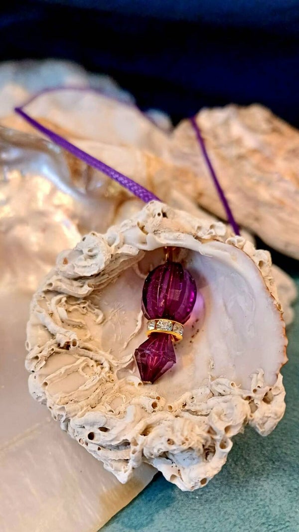 WISIOR MUSZLA "FIOLETOWA ENERGIA"