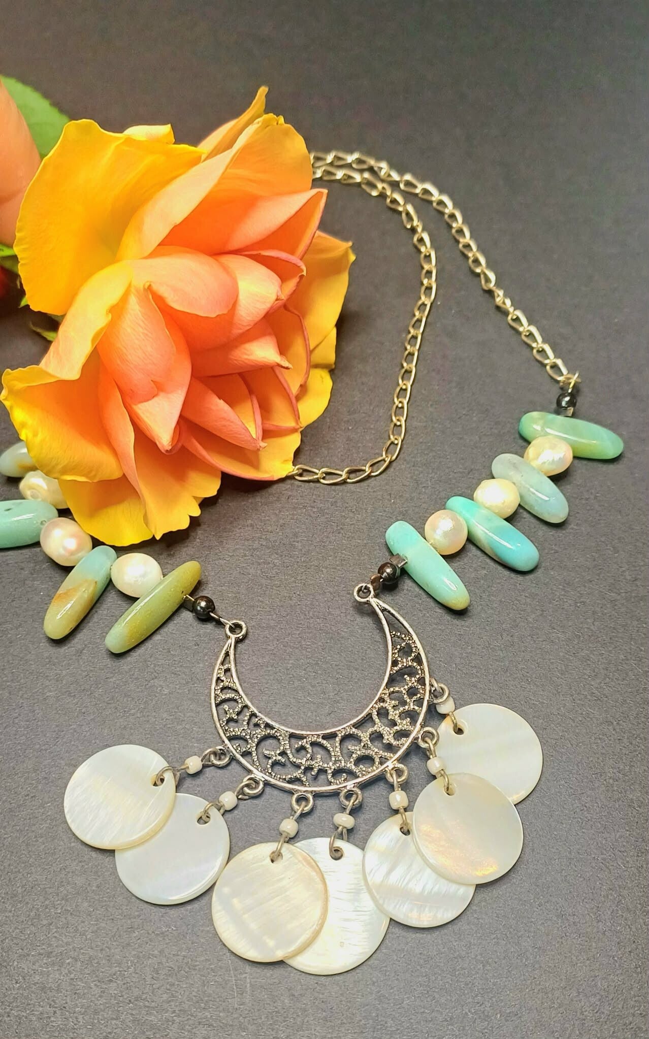 NASZYJNIK " PERŁOWA LUNULA"