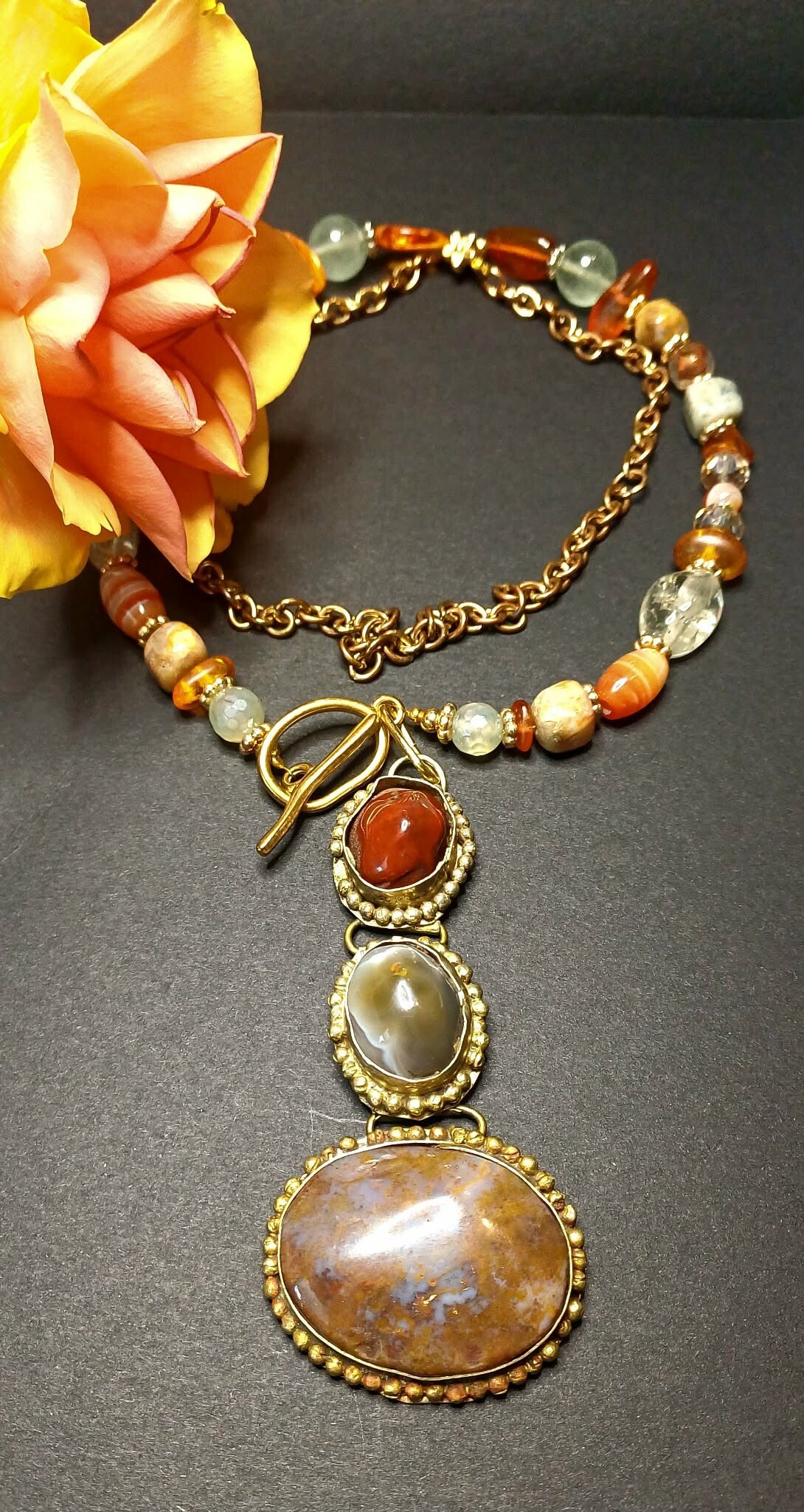 NASZYJNIK "VINTAGE AGAT"